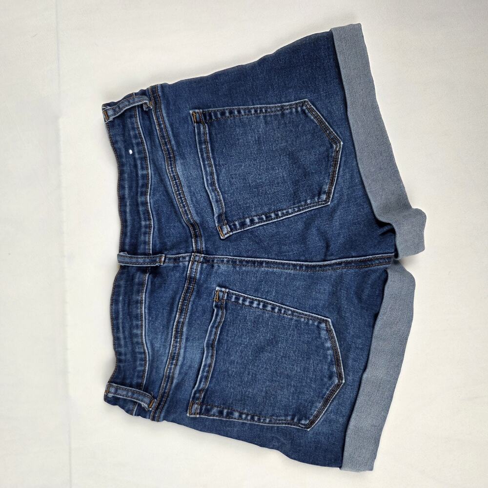 Forever 21 Size 27 Cuffed Denim‎ Jean Shorts - Picture 5 of 9